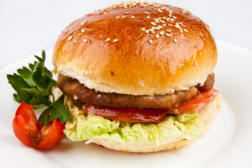 Гамбургер с бифштексом рубленным  НамНям  230г шт - интернет-магазин Близнецы